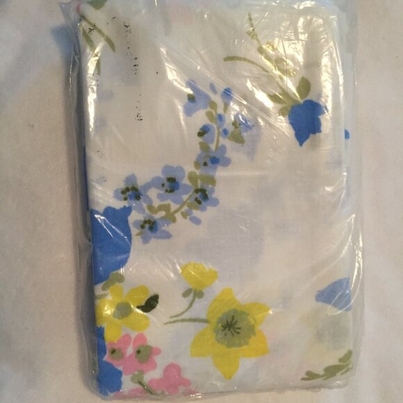 Vintage Sears 70's Misty Garden Pillowcases Muslin One Pair In Package 20" x 26" - Picture 1 of 3